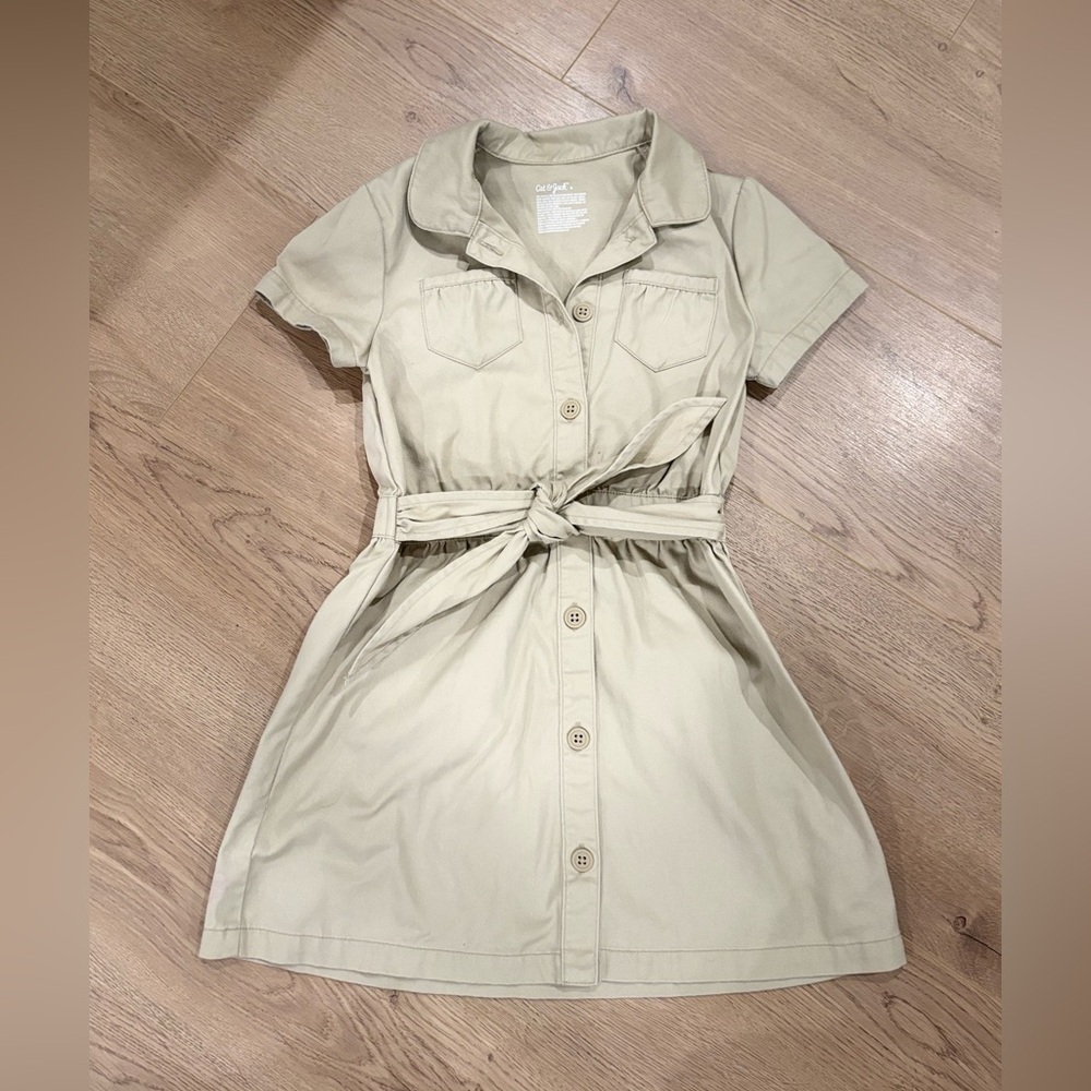 Cat & Jack Girls' Short Sleeve Uniform Safari Dress in khaki twill fabric sz 6
